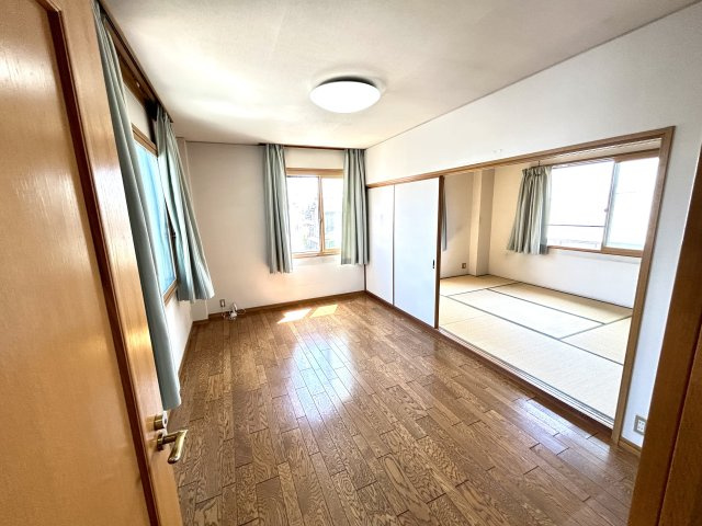 淡路市仮屋戸建の洋室