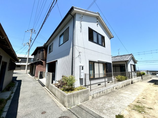 淡路市仮屋戸建の外観