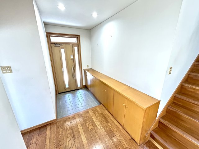 淡路市仮屋戸建の玄関