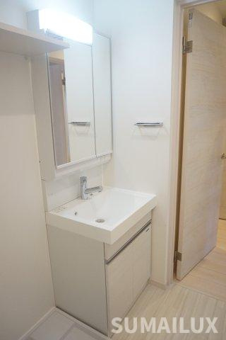 熊本市中央区本山４丁目のアパートの独立洗面台