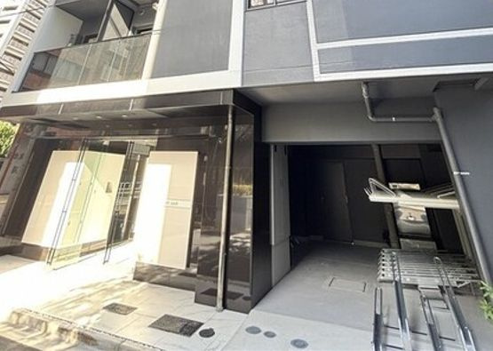 アジールコート浜松町のエントランス|毎日通るエントランスはこのようになっています