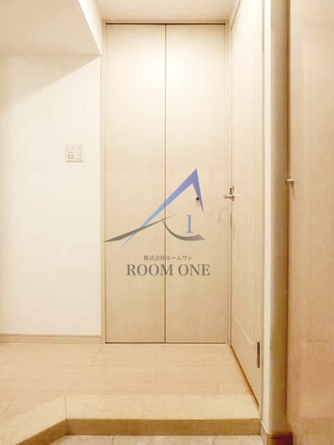 ガラ・ステーション四谷三丁目の玄関|玄関です。