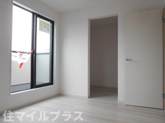 【洋室】 | 郡山市富久山町福原新築一戸建て4棟 | 明るい洋室です