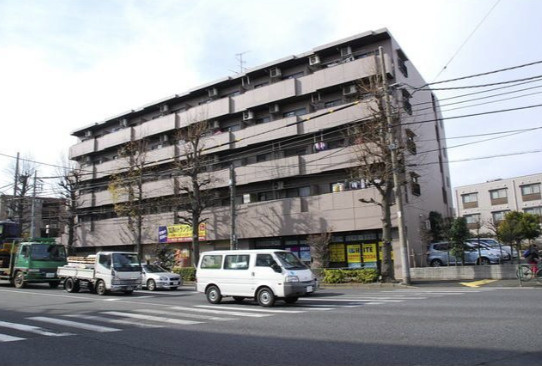 ウィンダム宮前の外観
