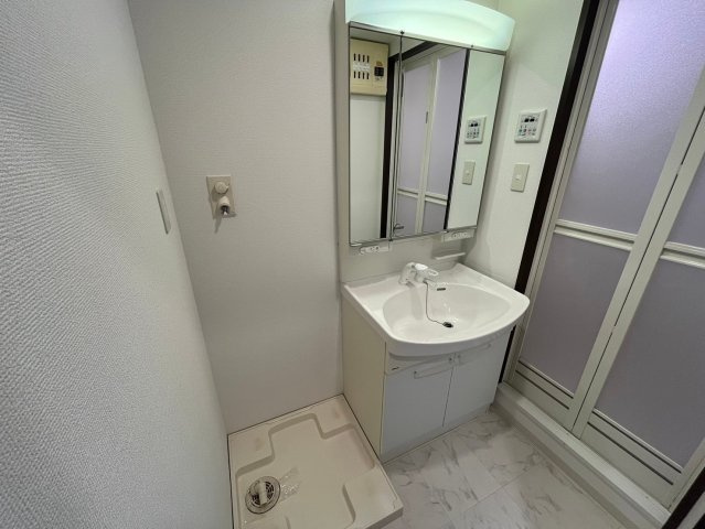 La Douceur今池の独立洗面台|コンパクトで使いやすい洗面所