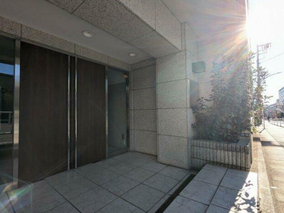 ルクレ初台のエントランス