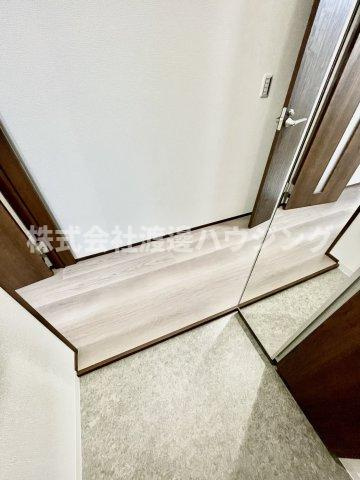 アールグレイコート庄内の玄関