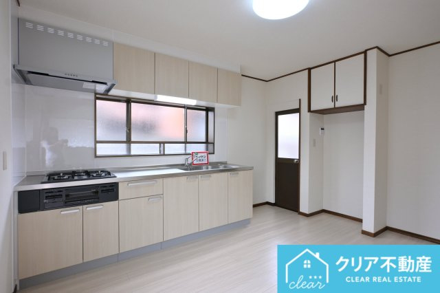 【キッチン】 | 桐生市境野町6丁目　中古住宅 | 広々としたダイニングキッチン♪使いやすさもバッチリです◎