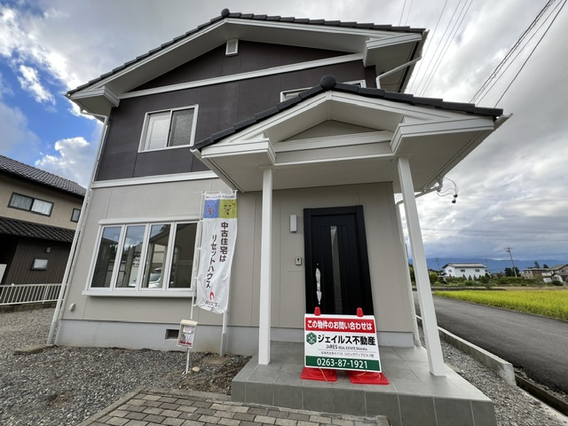 安曇野市三郷明盛　中古戸建の外観