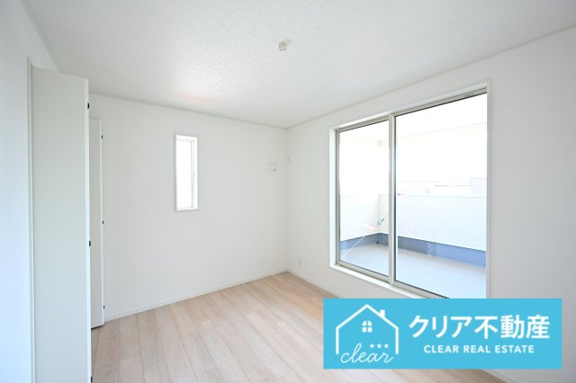 【洋室】 | 桐生市広沢町第18　クレイドルガーデン | 子ども部屋にピッタリな2階の洋室です！