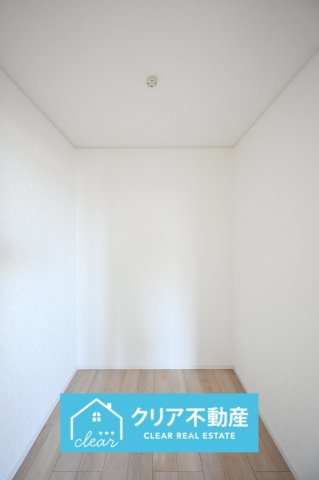 【収納】 | 桐生市広沢町第18　クレイドルガーデン | 憧れのウォークインクローゼットでお洋服もたっぷり収納！