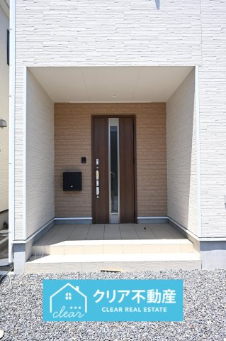 【玄関】 | 桐生市広沢町第18　クレイドルガーデン | 玄関はディンプルキー＆ダブルロックドア採用で防犯対策もバッチリです！