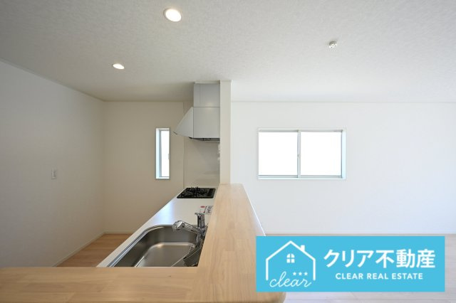 【キッチン】 | 桐生市広沢町第18　クレイドルガーデン | カウンターキッチンで配膳もスムーズに♪