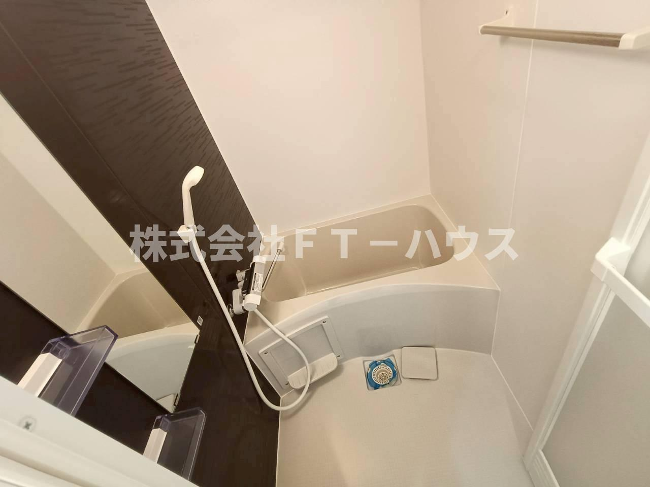 ケイディーエックスレジデンス原木中山のトイレ