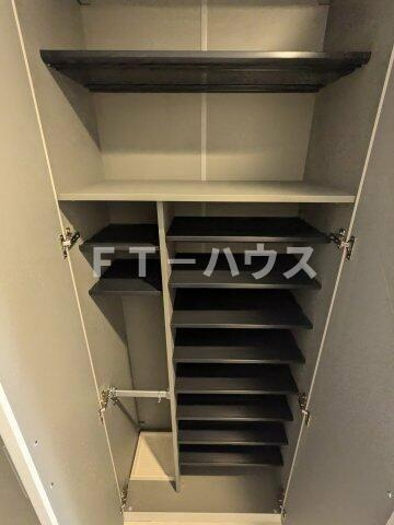ケイディーエックスレジデンス原木中山の収納