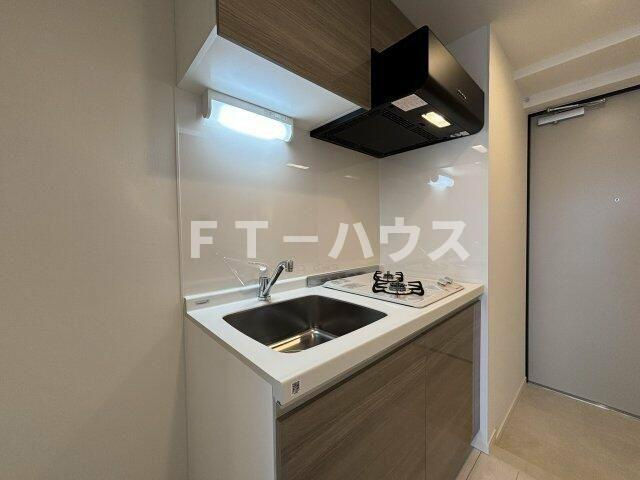 ケイディーエックスレジデンス原木中山のキッチン