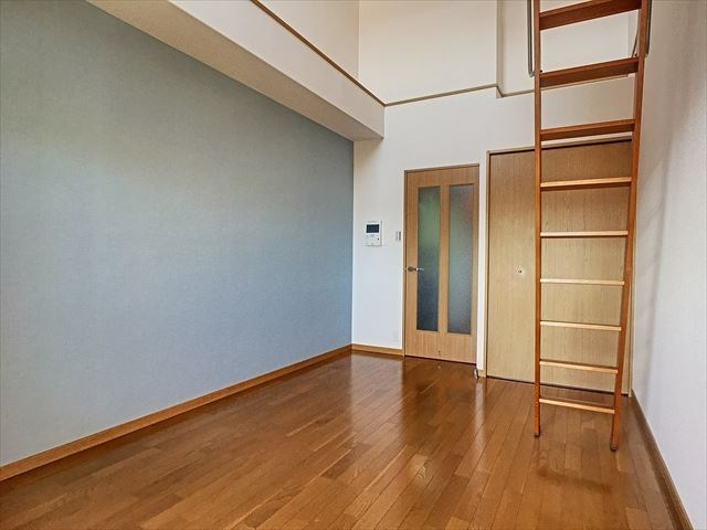 パピルスⅢの内装|内装