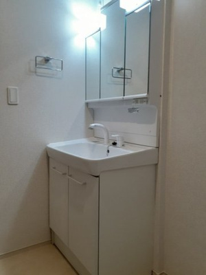 【独立洗面台】 | セレニティⅡ | 独立洗面台です