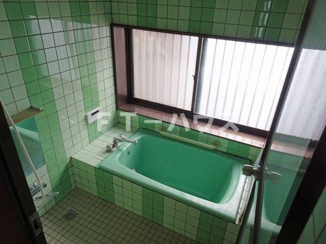 福栄二丁目貸家の浴室
