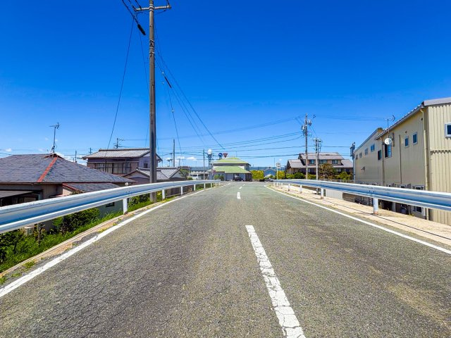 【前面道路含む現地写真】の画像