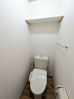 温水洗浄便座になります♪
