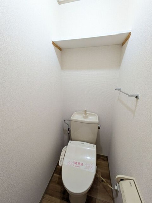 温水洗浄便座になります♪
