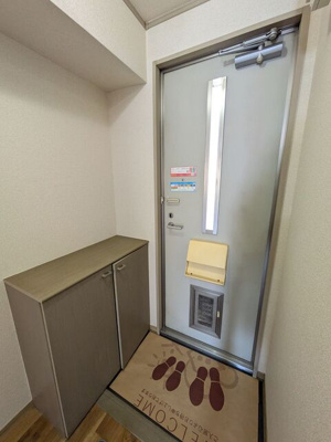 玄関になります♪