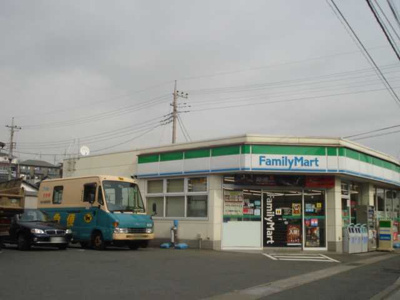 【周辺】 | 宮前区平4丁目新築アパート（仮 | ファミリーマート宮前初山店まで744ｍ