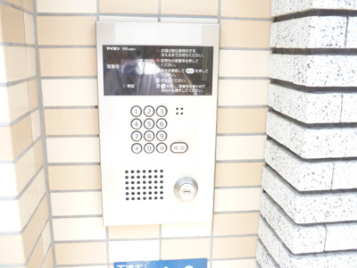 ★オートロック付で一人暮らしも安心★