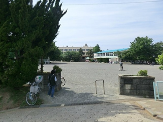 三浦市立名向小学校まで1800m