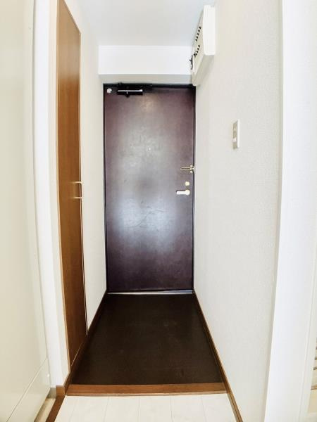 メゾンベール南麻布の玄関