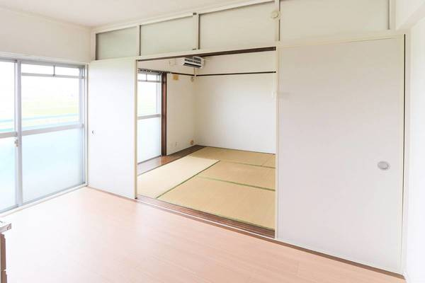 ビレッジハウス直方5号棟の居間・リビング|ビレッジハウスの同一物件・同一タイプの間取りの写真です