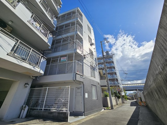 深江本町マンションの外観