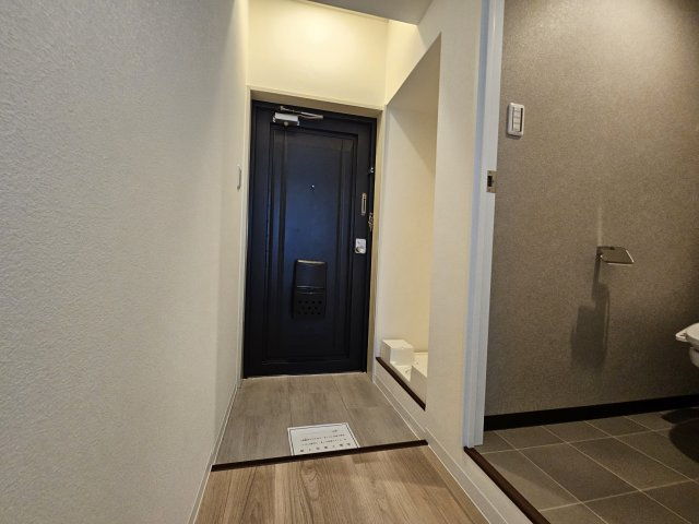 深江本町マンションの玄関