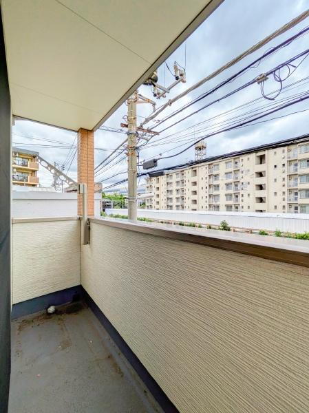 横浜市中区本牧元町の中古一戸建のバルコニー|陽当り良好のバルコニー！
風通しもよく気持ちいいです