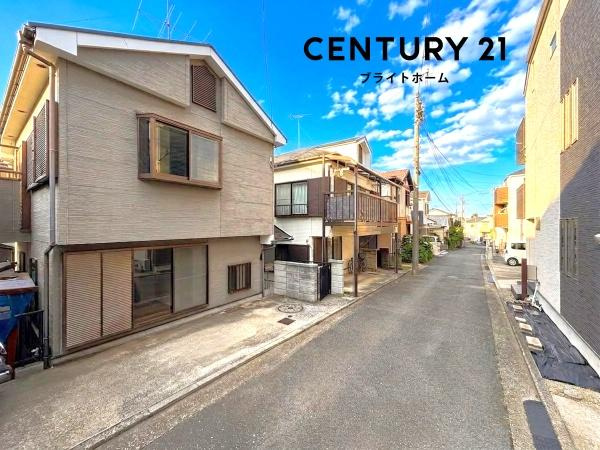 横浜市旭区鶴ケ峰１丁目の中古一戸建の前面道路含む現地写真|車通りが少ない為、小さなお子様にも安心です。
是非一度、現地へ起こしください。