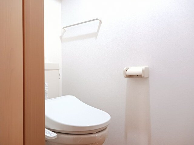 ヴィラ・アミティⅣのトイレ|コンパクトで使いやすいトイレです