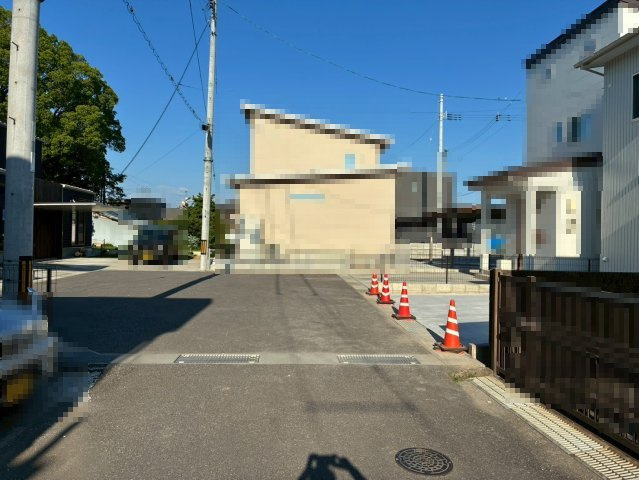 「耐震等級3×高気密高断熱」南国市大そね甲　新築一戸建ての前面道路含む現地写真|ゆとりある前面道路☆