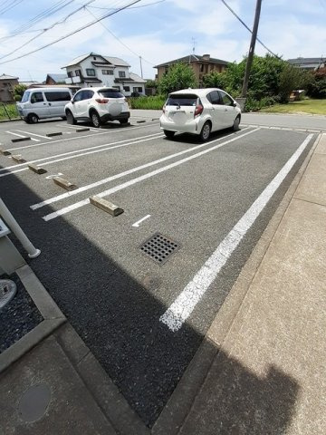 ユア　スペースの駐車場