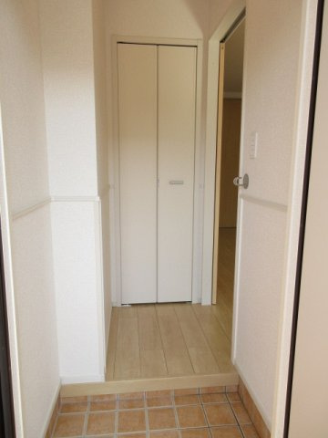 ｒｉｖｅｒ　ｓｉｄｅはるか　Ｃの玄関
