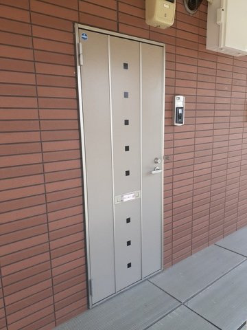 グレイス・キワミのエントランス