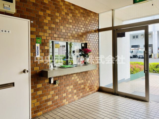 トーア千住マンションの受付|管理体制良好マンション。管理人室。