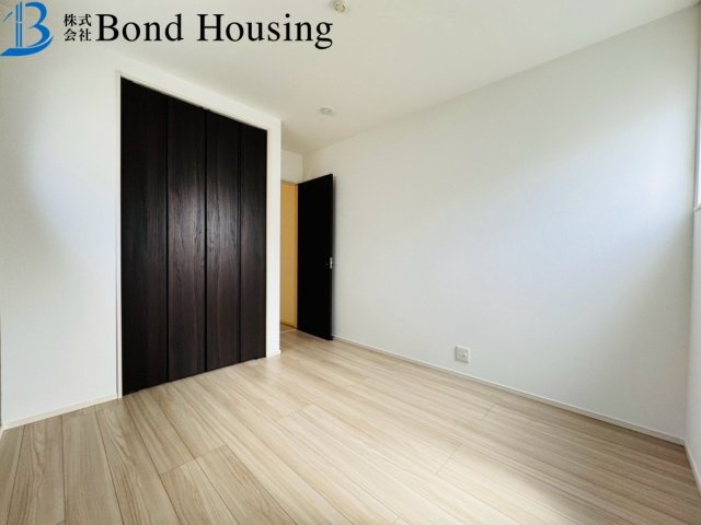 お車２台以上駐車可能　第1太寺大野町全3棟　3号棟の洋室