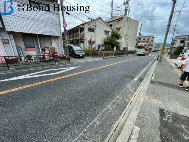 お車２台以上駐車可能　第1太寺大野町全3棟　3号棟の前面道路含む現地写真