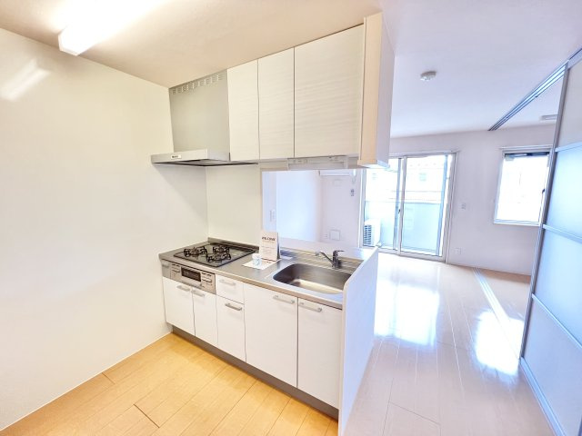 ラプリマさくら坂のキッチン|※別部屋参考写真