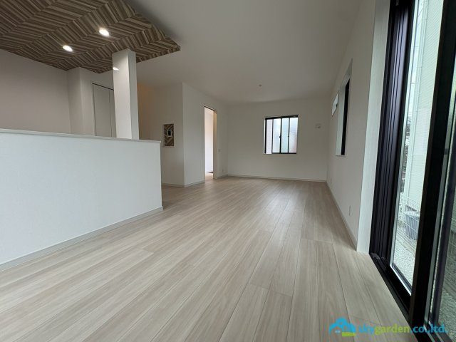 藤沢市高倉　新築戸建　全１棟の居間・リビング