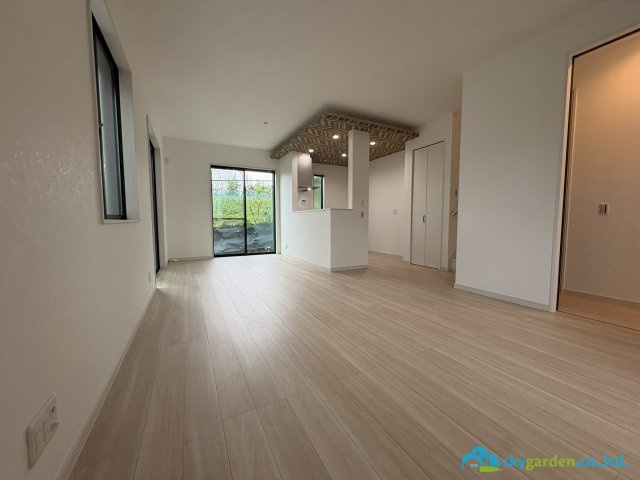 藤沢市高倉　新築戸建　全１棟の居間・リビング|使いやすいリビングです