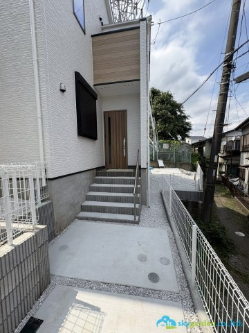 藤沢市高倉　新築戸建　全１棟の玄関|毎日通る玄関はこちらです