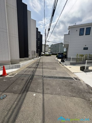 藤沢市高倉　新築戸建　全１棟の前面道路含む現地写真|前面道路含む現地写真です