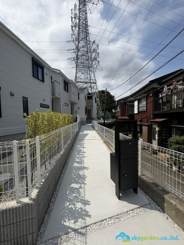 藤沢市高倉　新築戸建　全１棟のその他|宅配ボックス